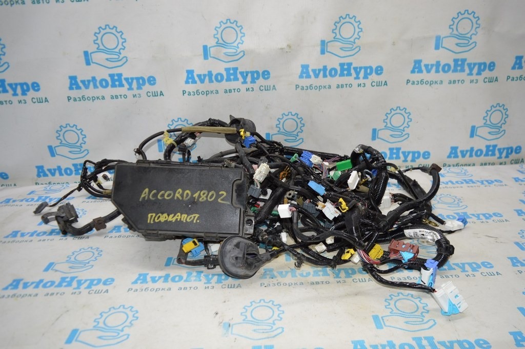 Проводка подкапотная с блоком предохранителей Honda Accord 18- (02) 3220A-TVA-A501-05