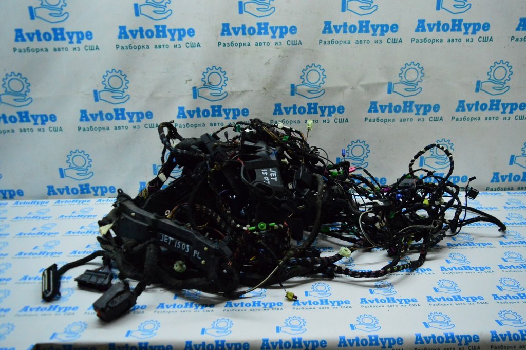 Проводка подкапотная с блоком предохранителей VW Jetta 11-18 USA 1.8 (03)