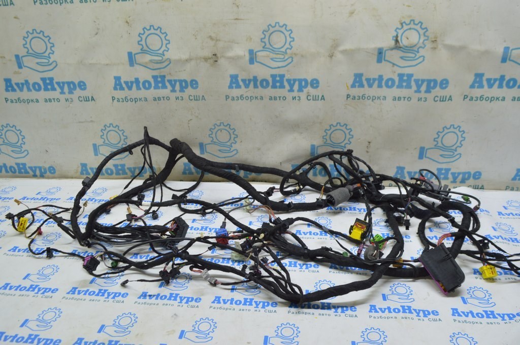Проводка подторпедная VW Touareg 18- (01)