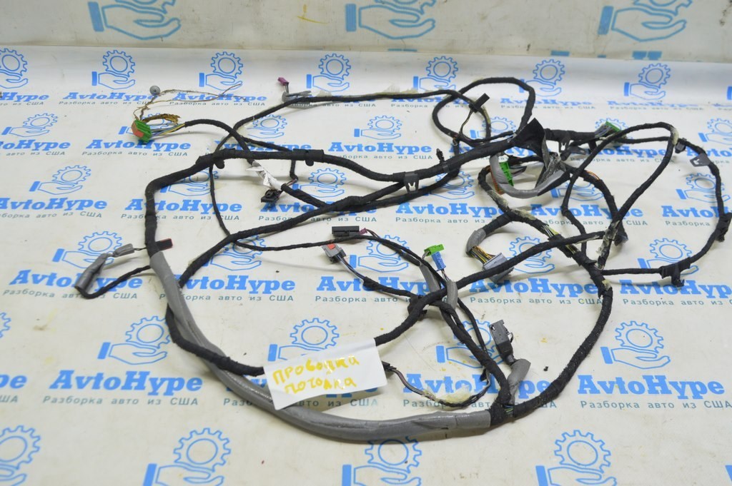 Проводка потолка Range Rover Velar L560 17- (01) J8A2-14334-NC