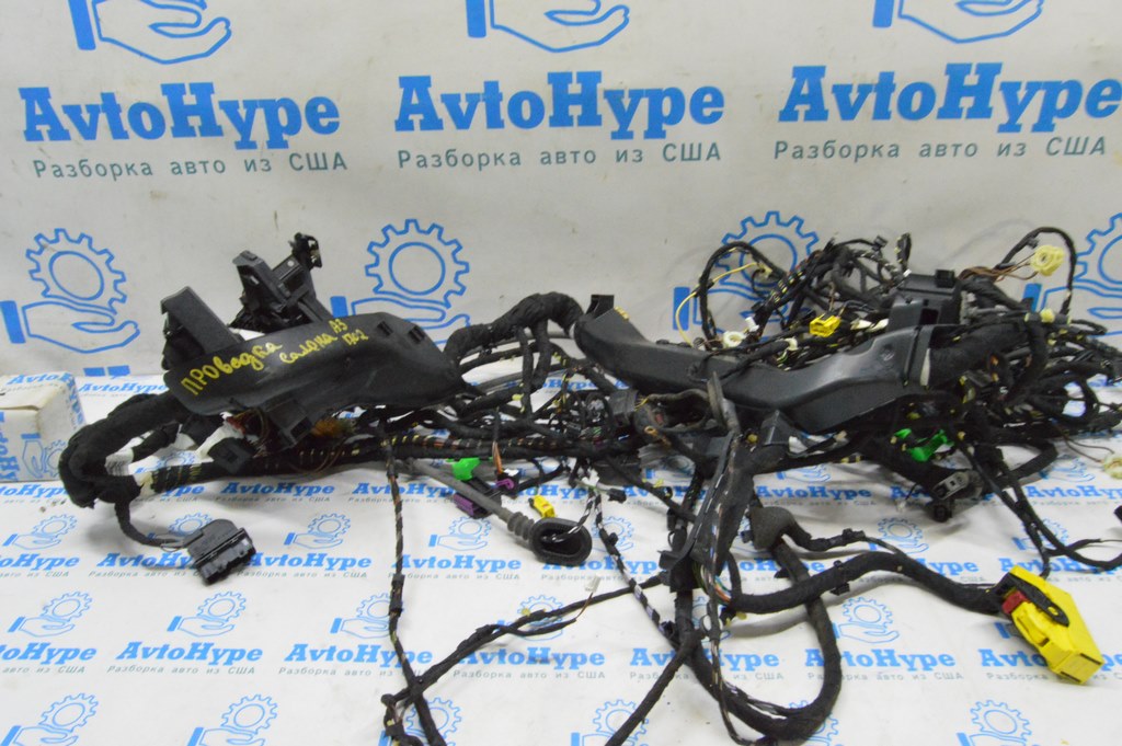Проводка салонная с блоком предохранителей Audi A3 8V 15-20 (02)