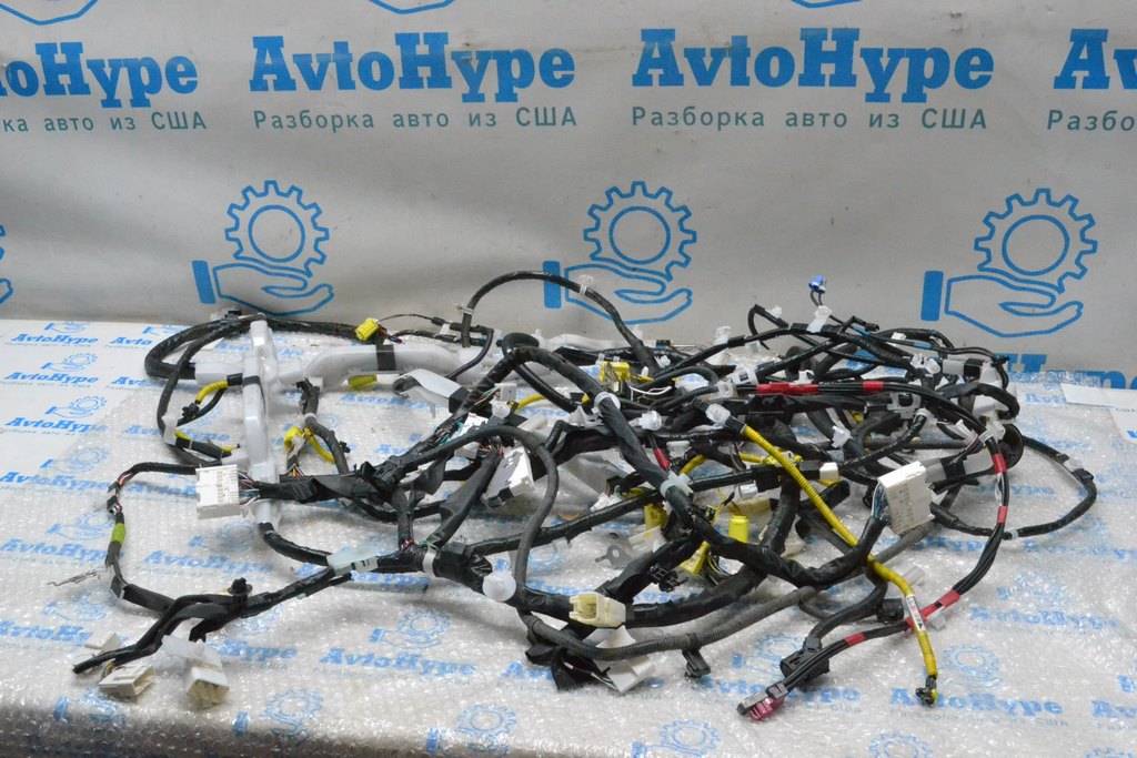 Проводка салонная Toyota C-HR 18-23 (01)