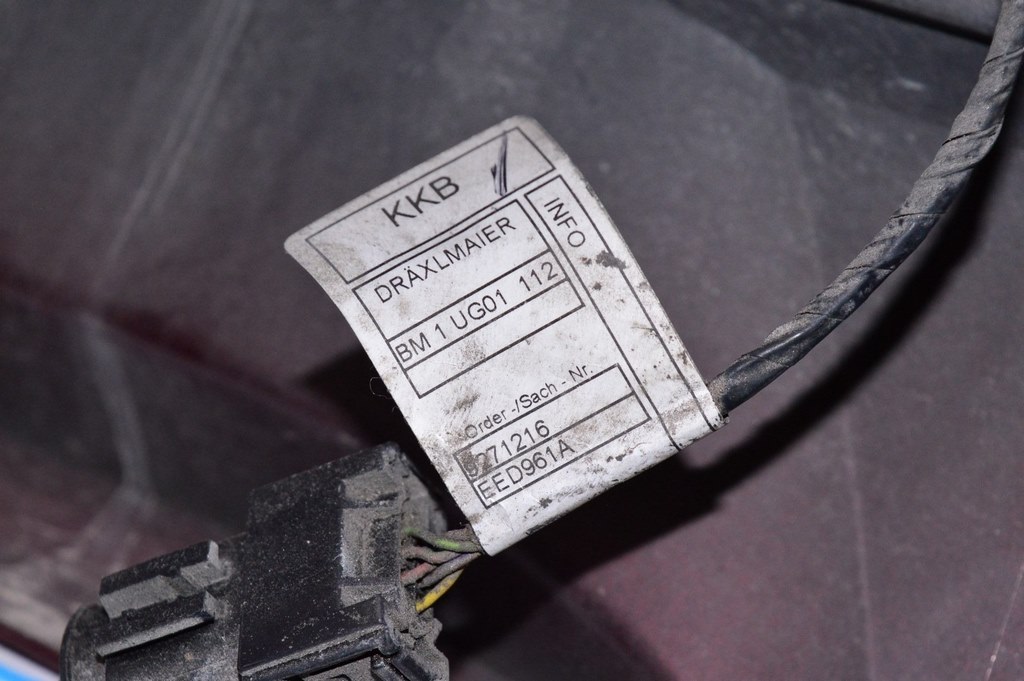 Проводка заднего бампера BMW X3 F25 11-17 под парктроники (01)