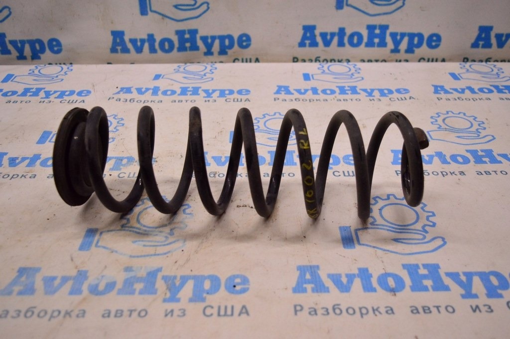 Пружина зад лев VW Passat b8 USA