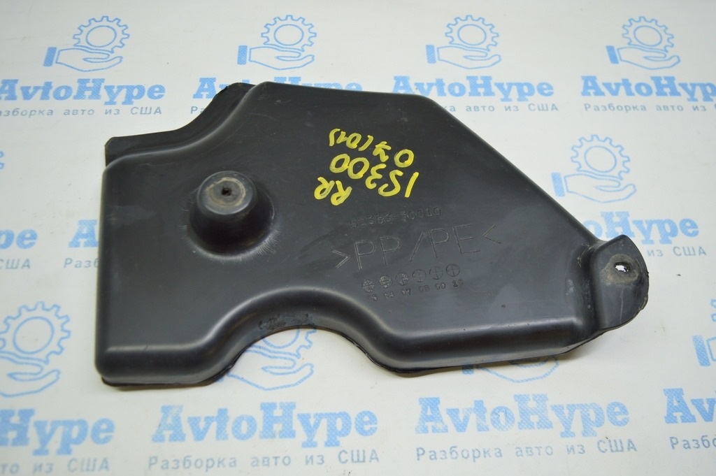 Пыльник кузова,защита правый Lexus IS250/IS300/IS350 06-13
