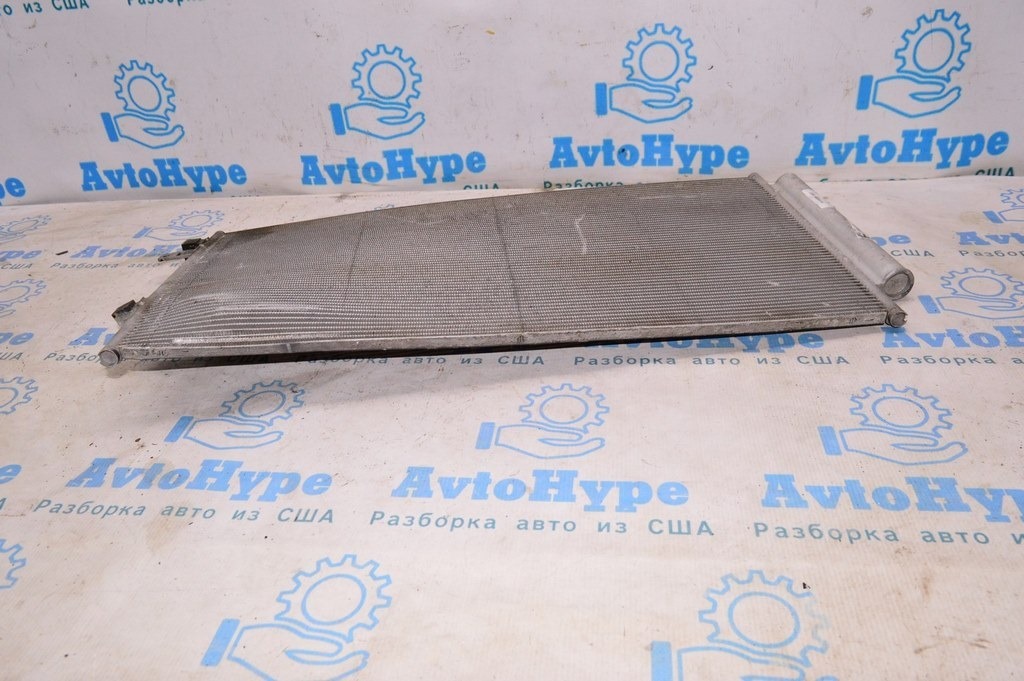 Радиатор кондиционера (конденсер) Ford Fiesta 11-19 1.6 (03)