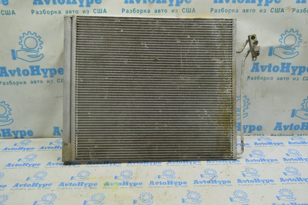 Радиатор кондиционера (конденсер) Range Rover VOG L322 02-12 (01) примят