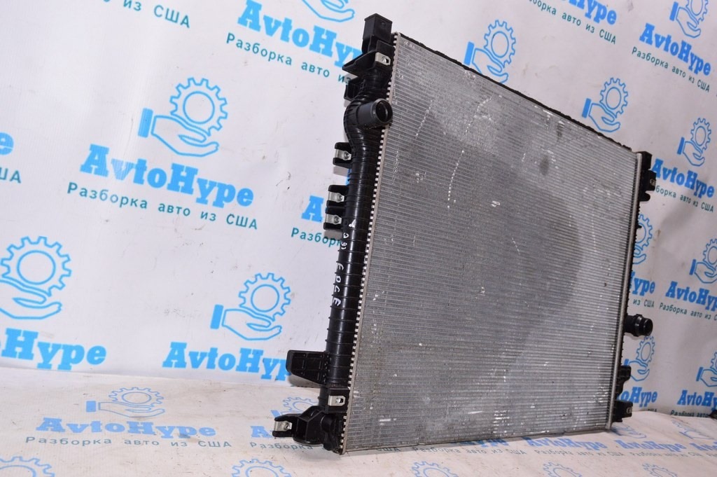 Радиатор охлаждения (вода) Ford Edge 16- 2.0T 2.7T (02) деф.нижних кронштейнов — фото 2