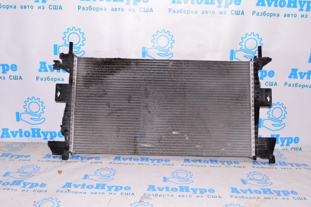 Радиатор охлаждения (вода) Ford Focus mk3 11-18 2.0 (07)