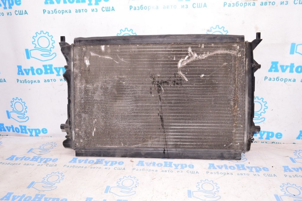 Радиатор охлаждения (вода) VW Passat b7 USA 2.5 (01) деф.