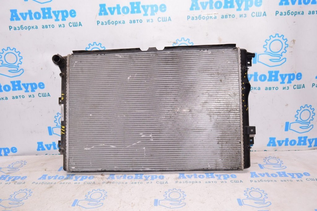 Радиатор охлаждения (вода) VW Tiguan 09-17 (01) деф.обломан патрубок на зч