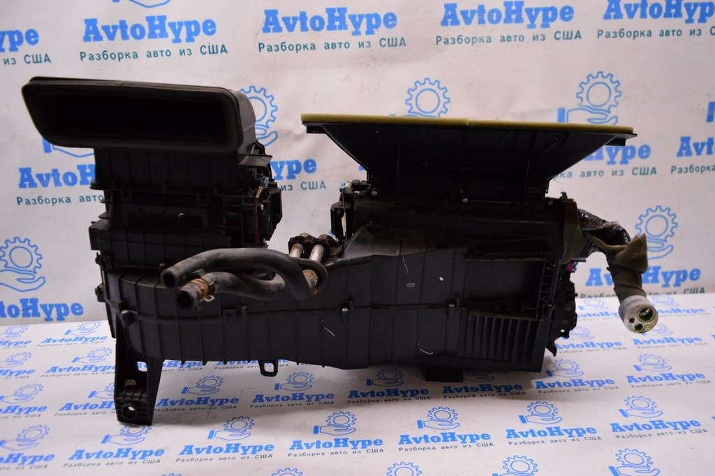 Радиатор отопителя печки Toyota Sequoia 2008-2022 (01)