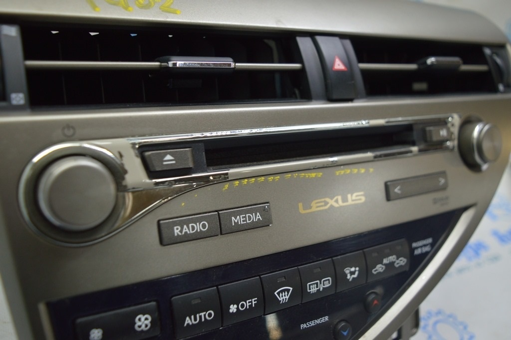 Радио, Магнитофон, Управление климатом, Панель в сборе Lexus RX350 RX450h 10-15 тип 3 (02) — фото 2