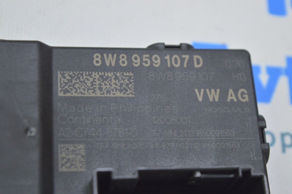 REAR TAILGATE LIFTGATE CONTROL MODULE VW Touareg 18- (01) — фото 2