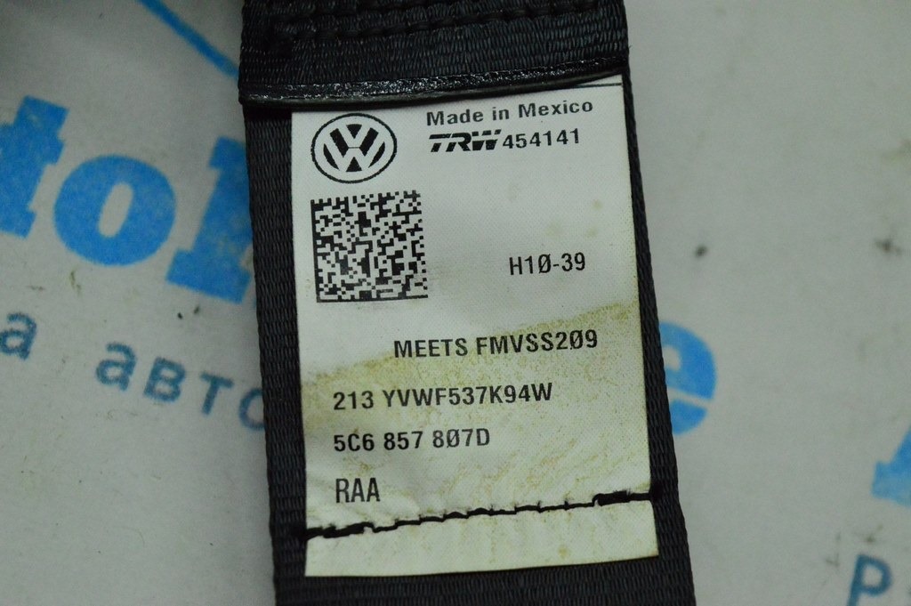 Ремень безопасности зад центр VW Jetta 11-18 USA черн — фото 3