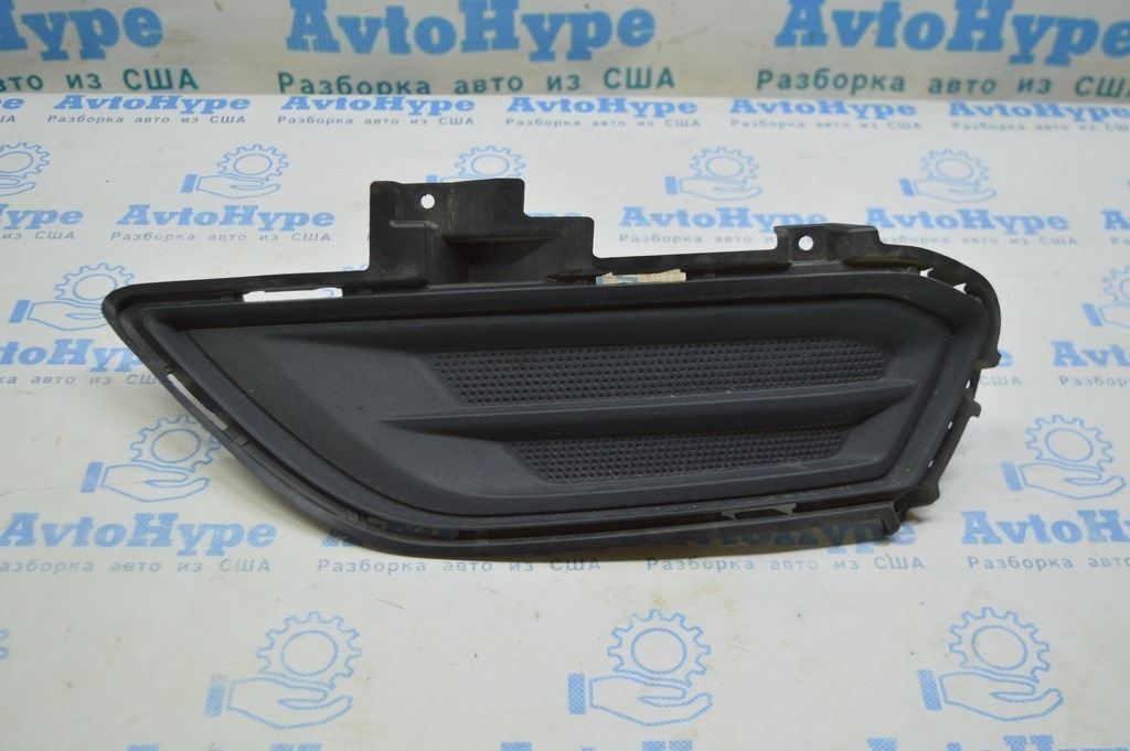 Решетка бампера лев Ford Fusion mk5 13-16 без птф