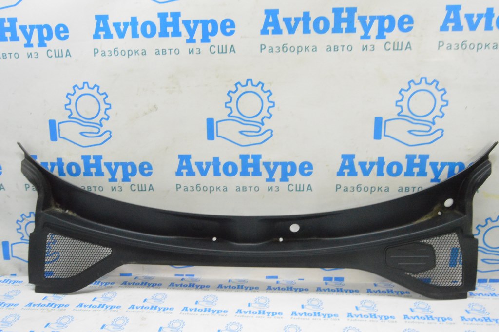 Решетка дворников пластик Audi A3 8V 15-20 4d (02)