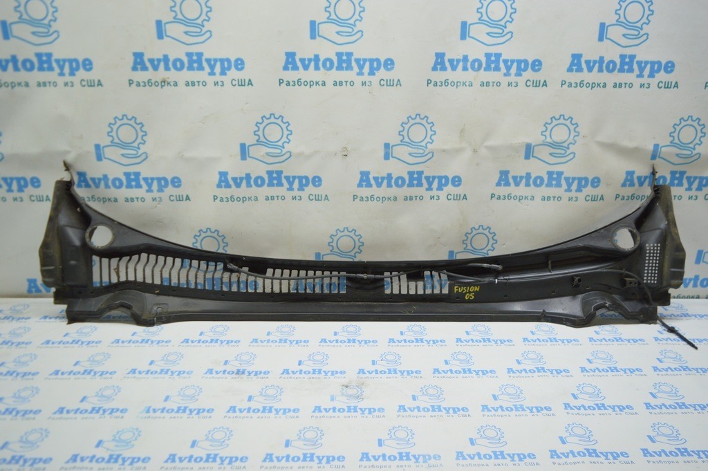 Решетка дворников (пластик) Ford Fusion mk5 13-