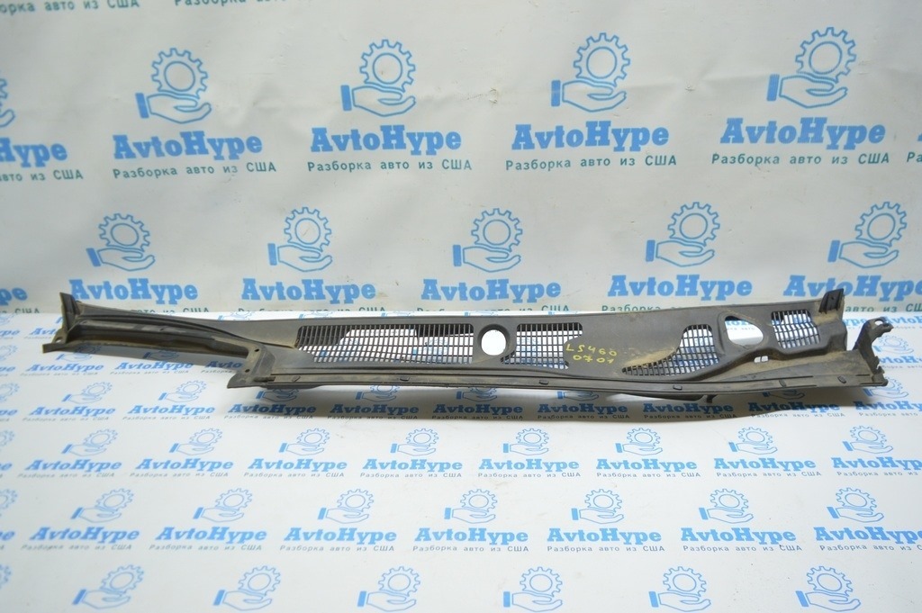 Решетка дворников (пластик) Lexus LS460 LS600h 07-12