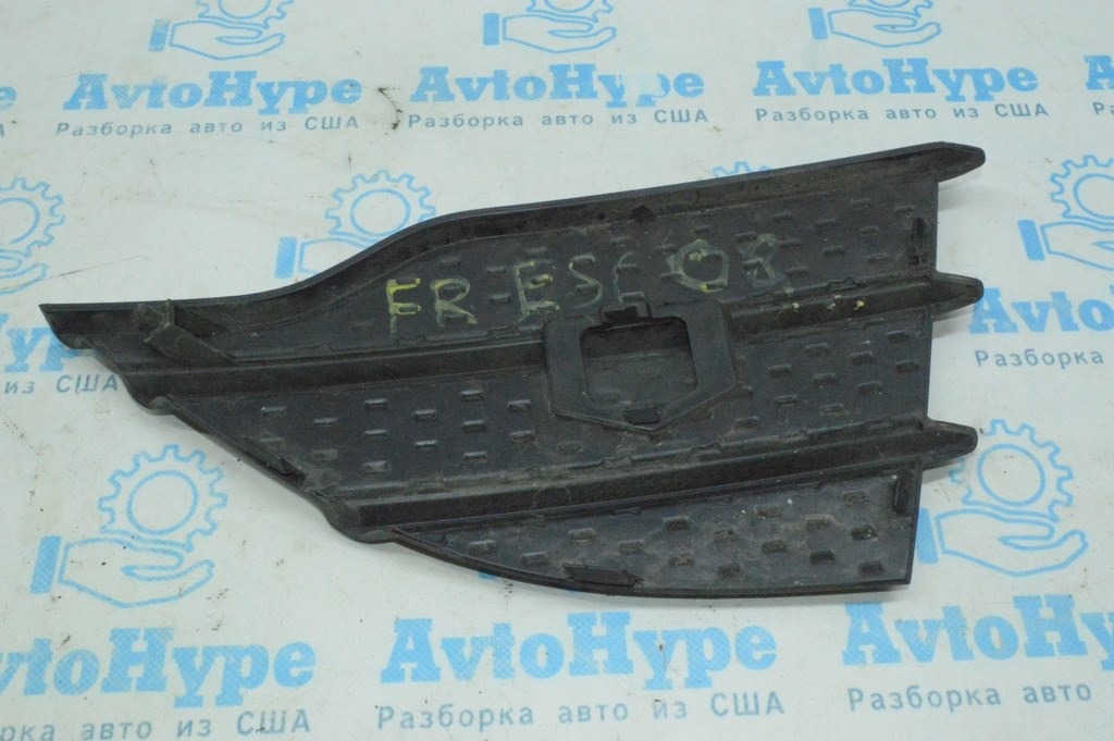 Решетка переднего бампера правая Ford Escape MK3 13-16 дорест мат — фото 2