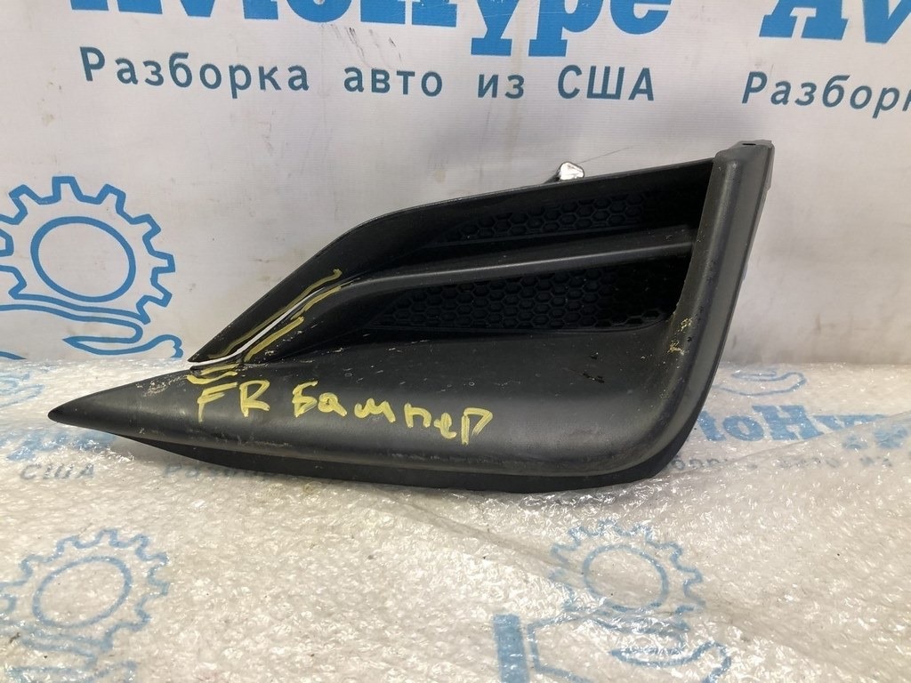 Решетка переднего бампера правая Infiniti QX30 17-19 FWD без парктроников