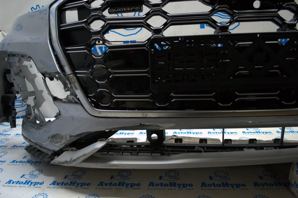 Решетка радиатора grill Audi Q5 80A 21-24 черный глянец, в сборе , S-Line деф хрома — фото 2