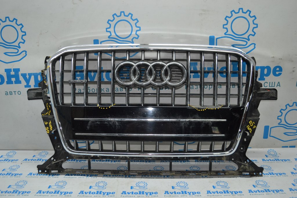 Решетка радиатора grill Audi Q5 8R 13-17 рест, глянец, хром (02) дефекты