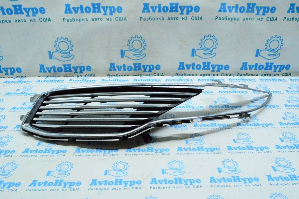 Решетка радиатора grill лев Lincoln MKZ 13-16 хром (04) DP5Z-8201-BA