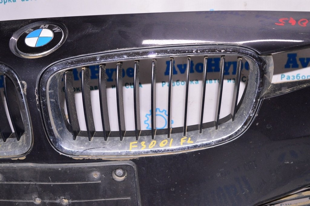 Решетка радиатора grill левая BMW 3 F30 4d 12-19
