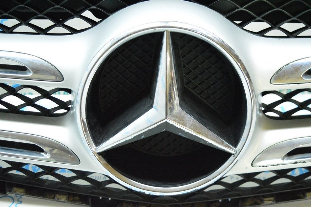 Решетка радиатора grill Mercedes GLC X253 16- со значком A0008880160 (01) — фото 4