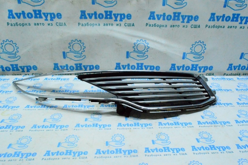 Решетка радиатора grill прав Lincoln MKZ 13-16 хром (04) DP5Z8200BC