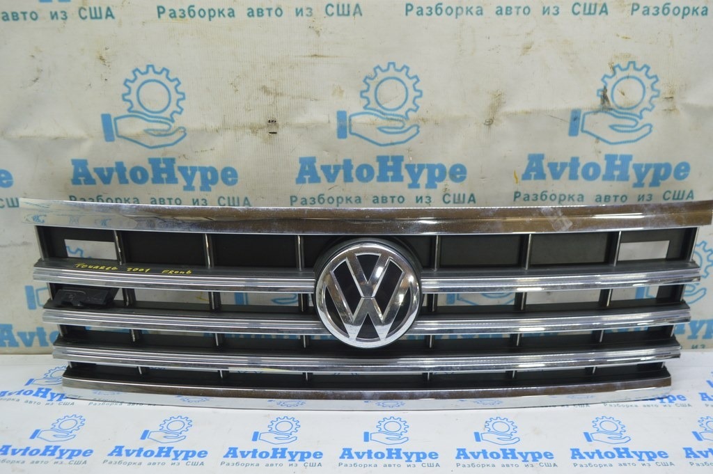 Решетка радиатора grill R-line с эмблемами в сборе как на фото VW Touareg 18- (01)