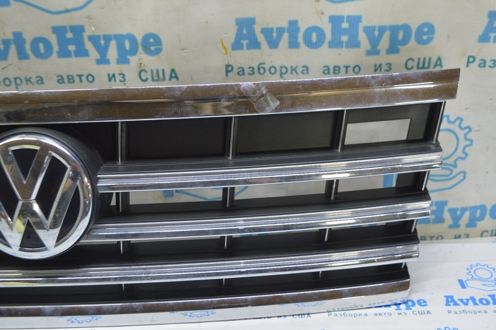 Решетка радиатора grill R-line с эмблемами в сборе как на фото VW Touareg 18- (01) — фото 3