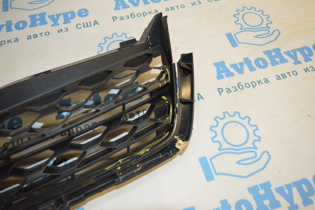 Решетка радиатора grill Subaru Forester 14-16 SJ дорест низ, только пластик (04) деф — фото 2