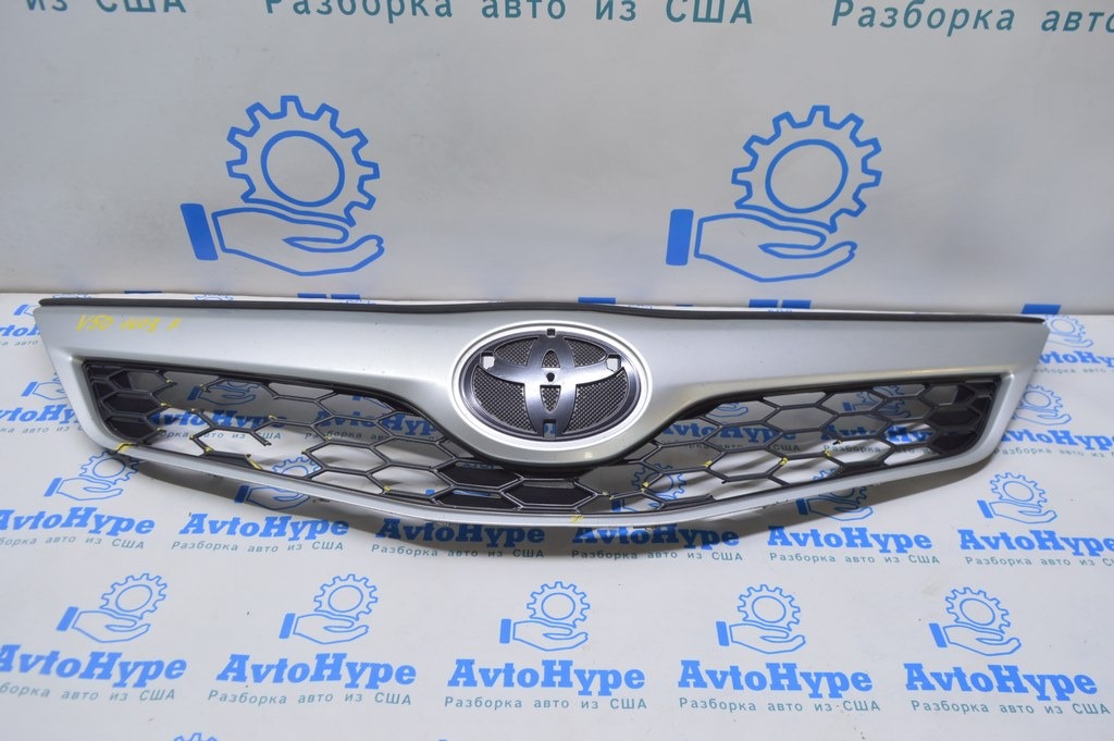 Решетка радиатора grill Toyota Camry v50 12-14 usa SE (03) трещины, надломы