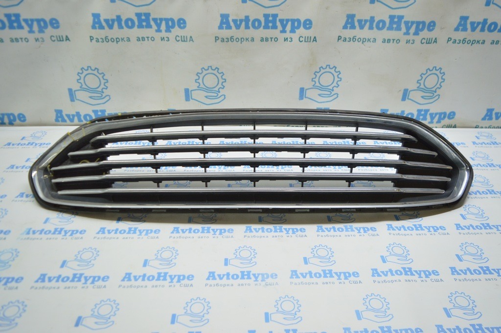 Решетка радиатора grill в сборе с обрамлением Ford Fusion mk5 13-16 (05) деф.на запчасти
