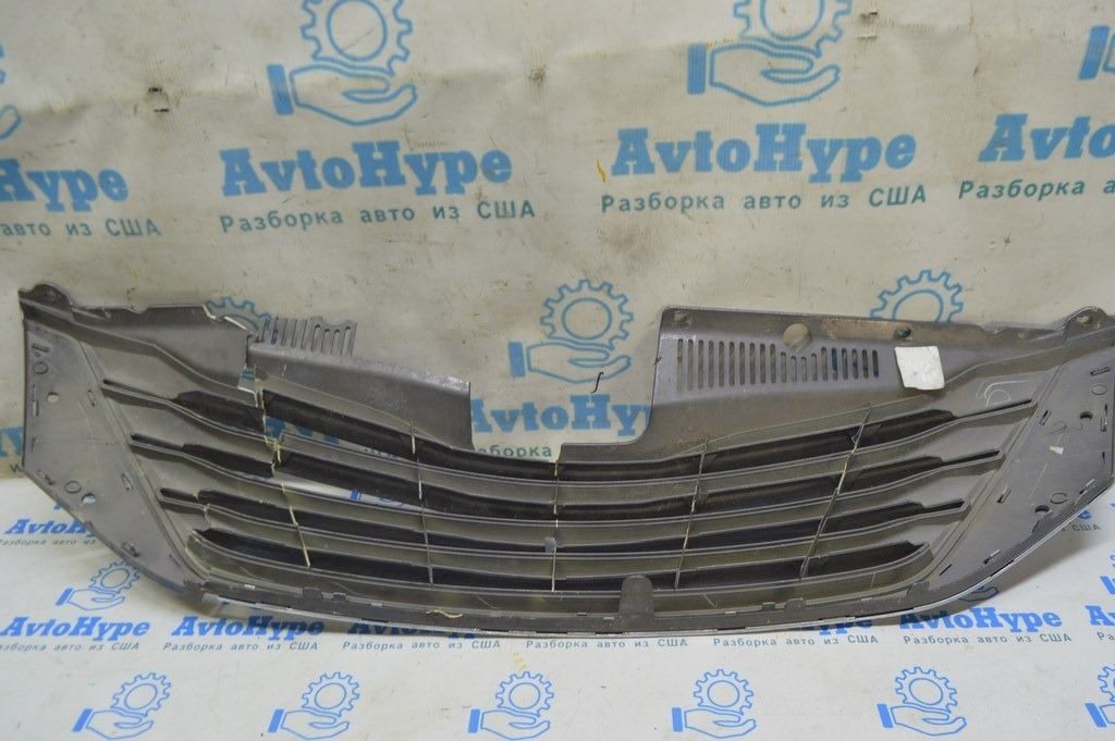 Решетка радиатора grill в сборе Toyota Sienna 15-17 хром (01) Реал М трещины, нет фрагмента — фото 4