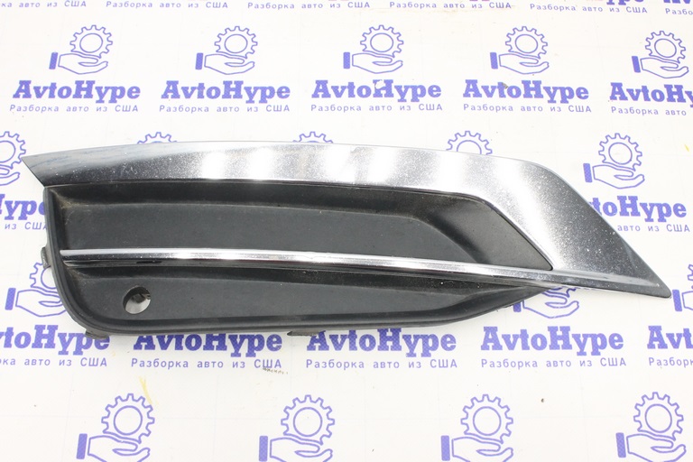 Решітка заглушка переднього бампера ліва Volvo S90 16- (02) з хромом 31425448