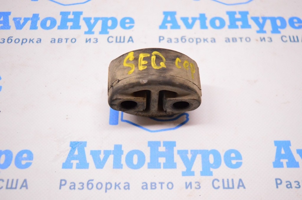 Резинка кронштейн глушителя (любой) Toyota Sequoia 2008-2022