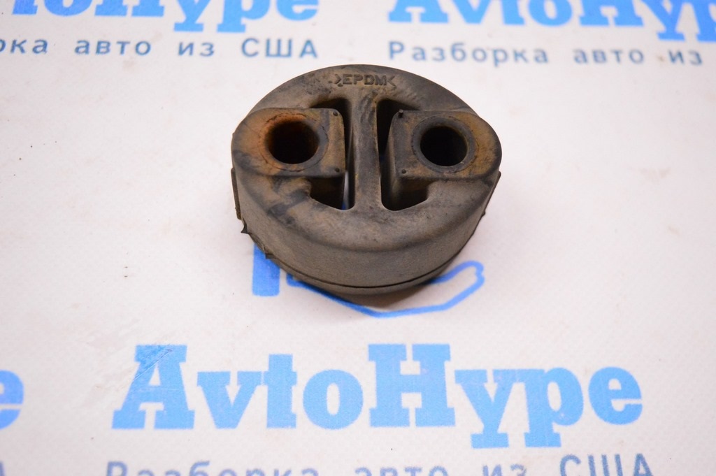 Резинка кронштейн глушителя (любой) Toyota Sequoia 2008-2022 — фото 4