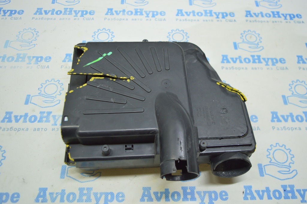 Резонатор воздушный в сборе Volvo S90 16- (01) трещины 31439650