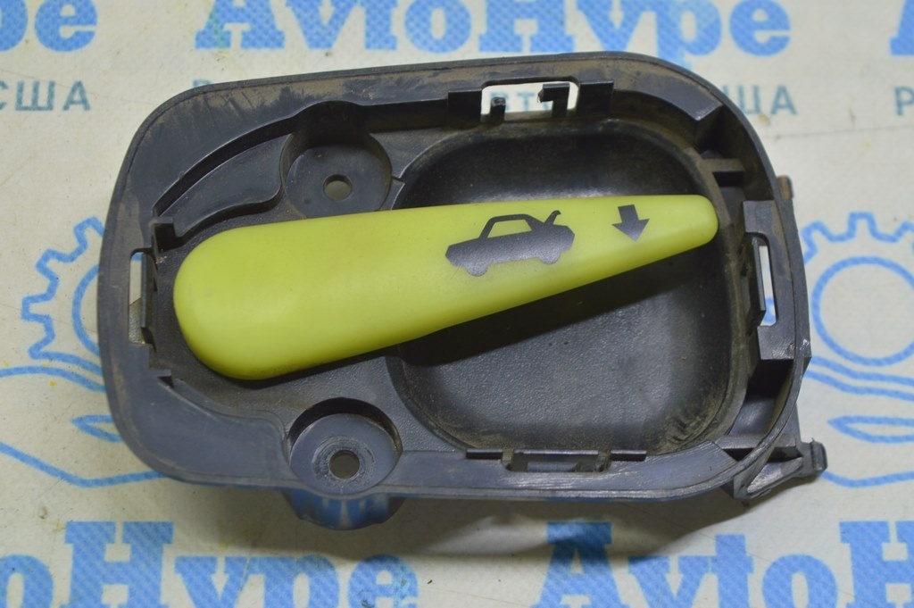 Ручка аварийного открытия багажника Lexus GS300 GS350 GS430 GS450h 06-11