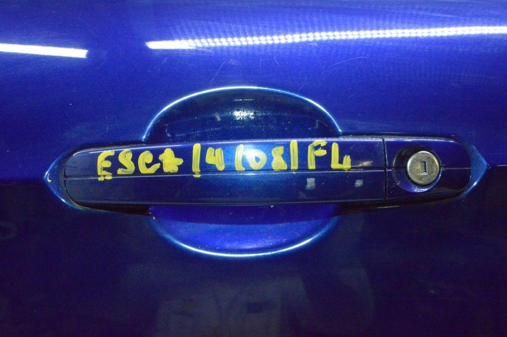 Ручка двери внешняя перед лев Ford Escape MK3 13- синий цвет J4(08)