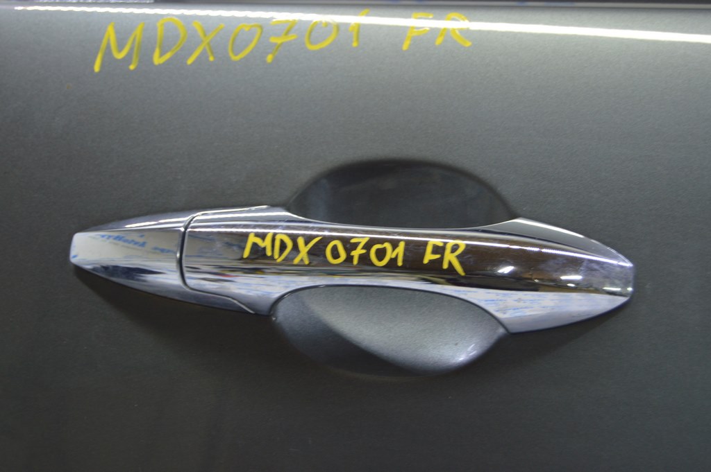 Ручка двери внешняя перед прав Acura MDX 07-13