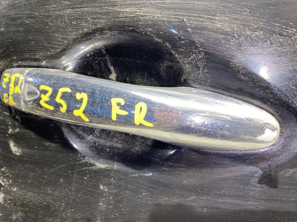 Ручка двери внешняя перед прав Nissan Murano z52 15- keyless