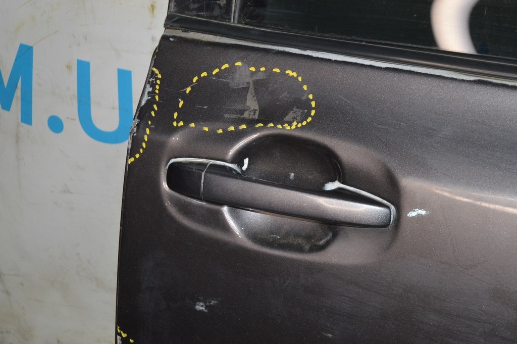 Ручка двери внешняя зад лев Toyota Sienna 11-14