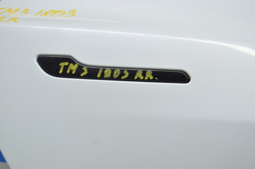 Ручка двери внешняя задняя правая Tesla Model 3 18-20 черная