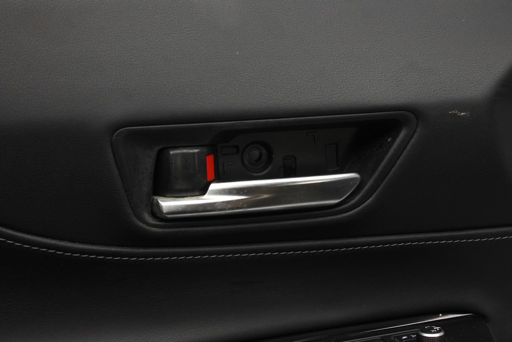 Ручка двери внутренняя передняя левая Toyota Venza 21-24 keyless