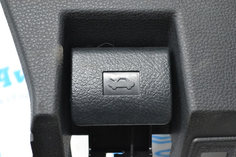 Ручка открытия капота внутрисалонная Toyota Tundra 22-