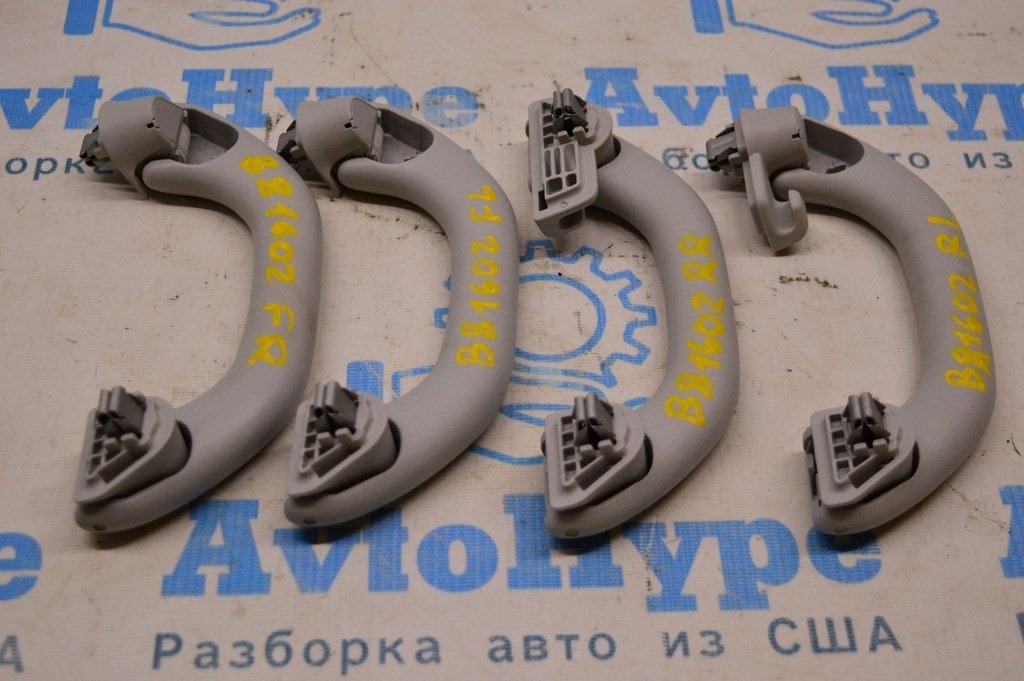Ручка потолка правая VW Passat b8 USA